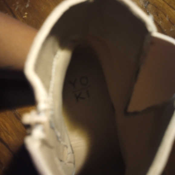 NWB YOKI Fashion Vella-75 Nude Gold Chain Suede Western Ankle Boots Size 10 - Picture 6 of 11